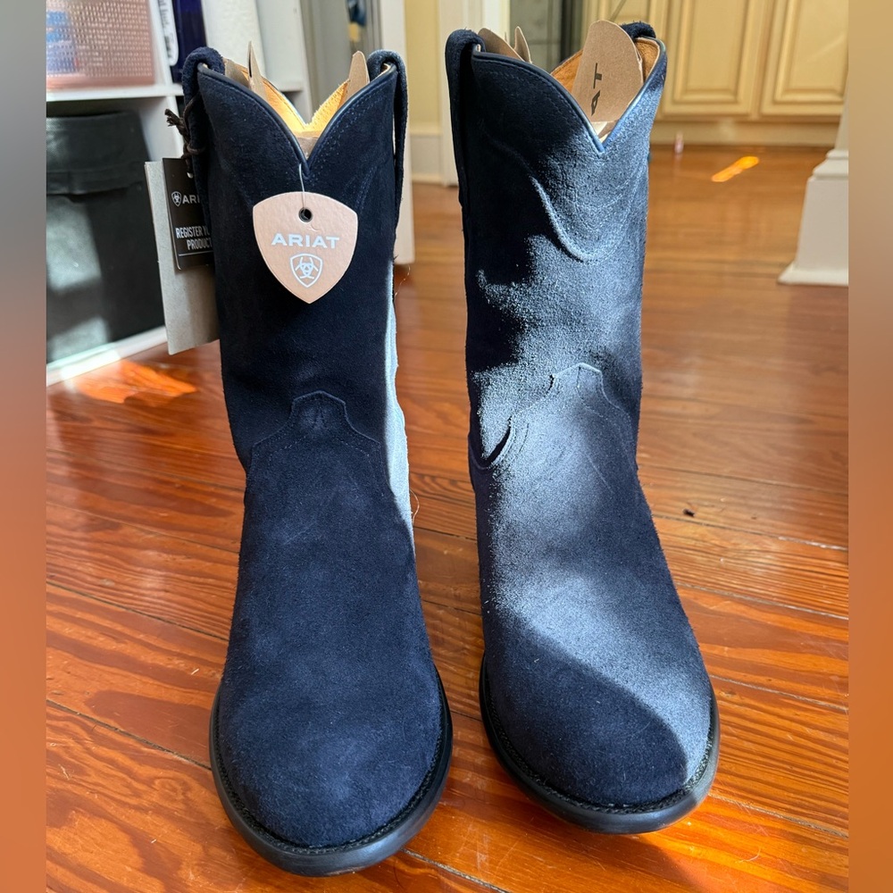 Ariat’s Yellowstone Midnight Rancher Suede Boots NWT